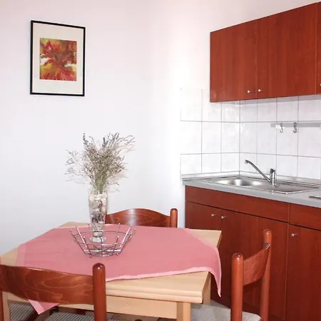 Batkoski Apartman Pag Town