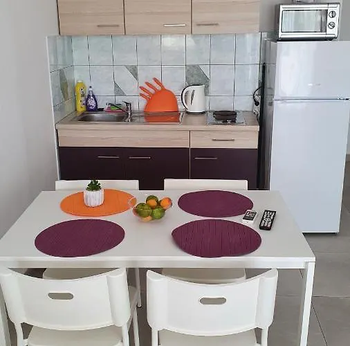 Daire Batkoski Pag Town