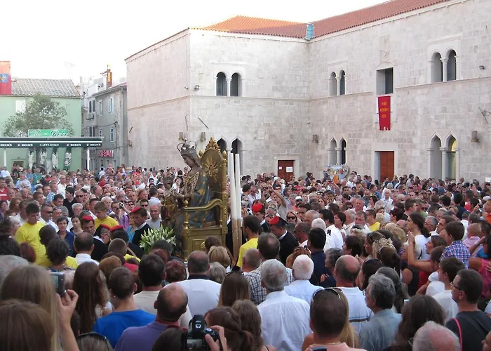 Batkoski 아파트 *